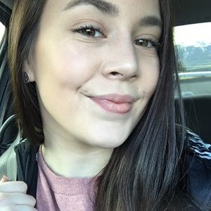 Meet your Posher, Tabitha